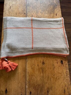 Surya 100% cotton throw blanket